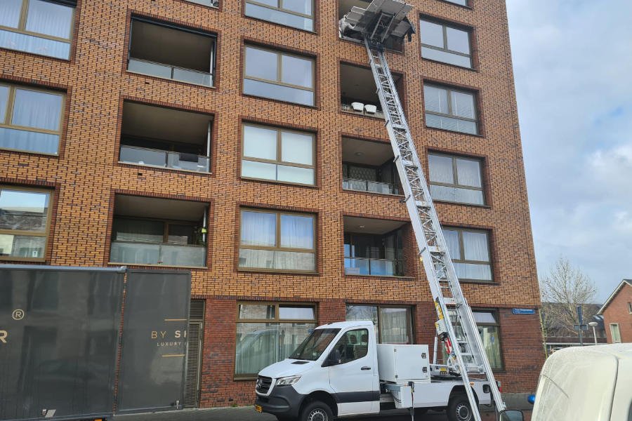 Verhuisbedrijf Snel (Sittard, Limburg) - Verhuislift Huren
